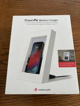 Twelve South 811370022161 Powerpic Wireless Charger Dock Picture Frame - White