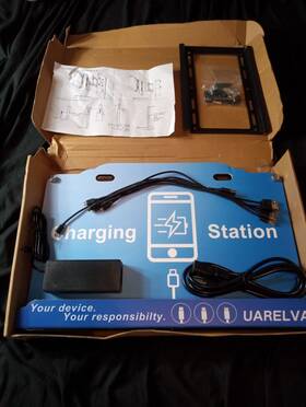 Cs-001 Uarelva Wall Mounted Cell Phone Charging Station 8 Ports High Speed Cables