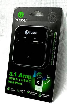 At052522 Youse Wall Plugin Usb-a And Usb-c Dual Plate Charger With Phone Cradle Blk