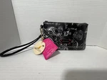 Sakroots Charging Wristlet Artist Circle Peace Print New With Tags. Fixed Price $15.00.