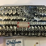 Nwt Sakroots Charging Wristlet Artist Circle (peace) - Polyvinyl 5X8.5. Fixed Price $16.50.