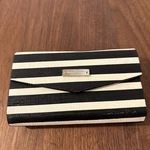 Authentic Kate Spade Ever With Inside Phone Charger And Wireless Outer. Fixed Price $55.00.