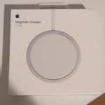 Apple Magsafe Wireless Charger Usb-c 1M White Aluminum Magnetic Charging. Fixed Price $25.00.
