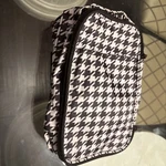 Intertek Travel Charging Tote 4 Usb Ports 2 Outlets LCHTOTBAT3-RS Black (read). Fixed Price $25.00.