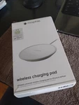 New Mophie Wireless White Charging Pad 409903454 Never Used. Fixed Price $17.99.