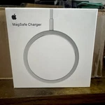 Apple Magsafe Magnetic Wireless Charger Usb-c Fast For Iphone. Fixed Price $21.50.