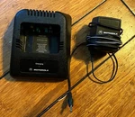 Motorola Walkie Talkie Battery Cradle Desktop Charger 6881072C20 For Radio. Fixed Price $5.69.