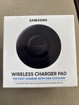 Samsung Qi Wireless Charger Pad 9W Fast Charging For Iphone 11 Xr Galaxy NOTE10. Fixed Price $17.99.